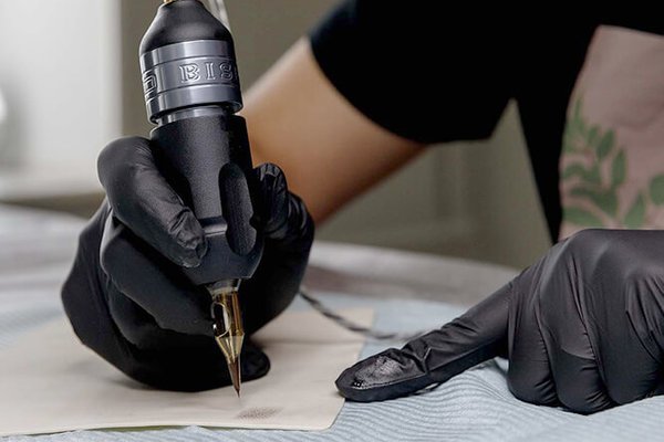 Навчання перманентному макіяжу в Нікополі