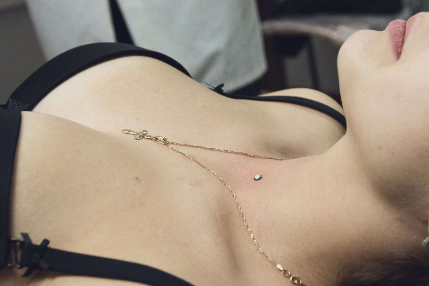 Пірсинг мікродермал