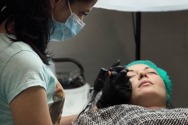 Обучение перманентному макияжу в Киеве