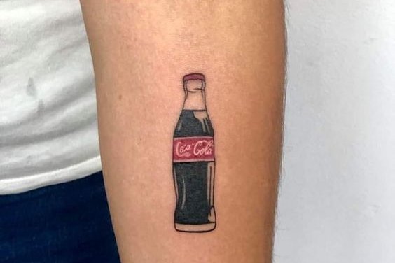 Тату-эскиз кока-кола