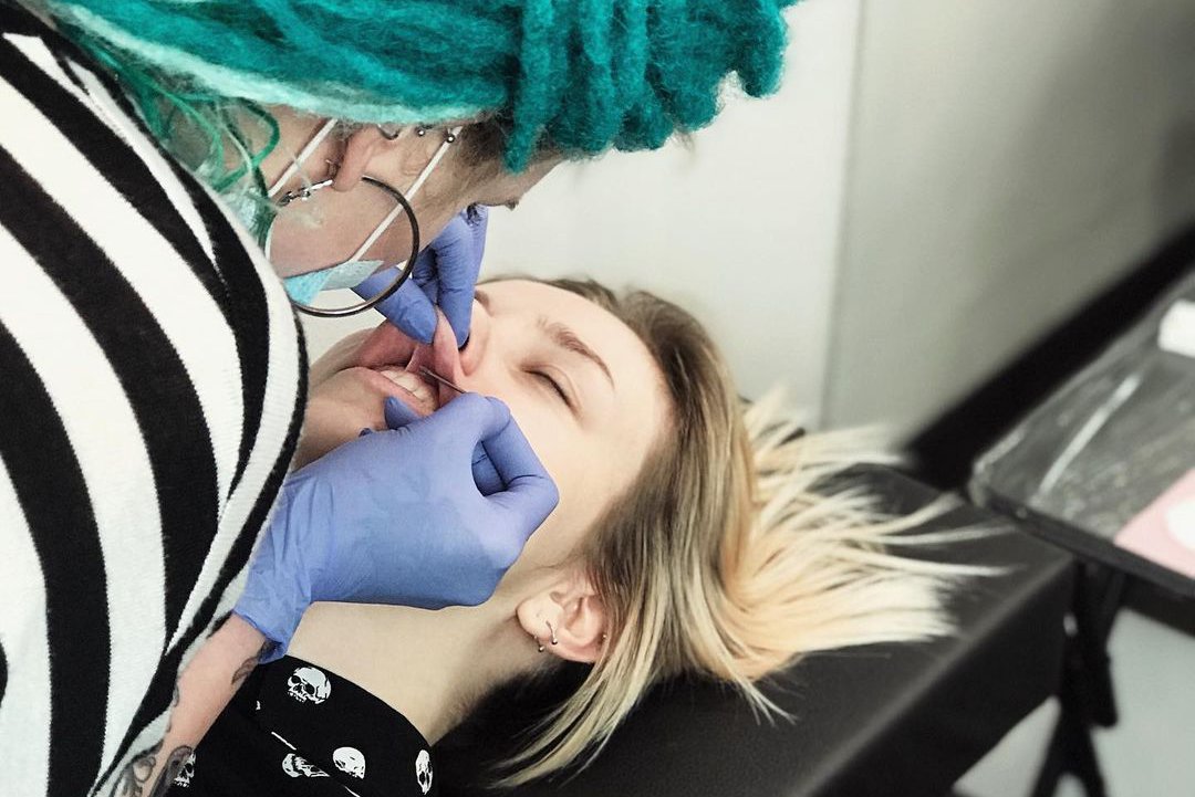 Навчання пірсингу у Чернівцях