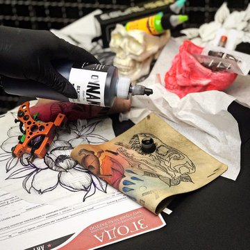 минимальная стоимость татуировки