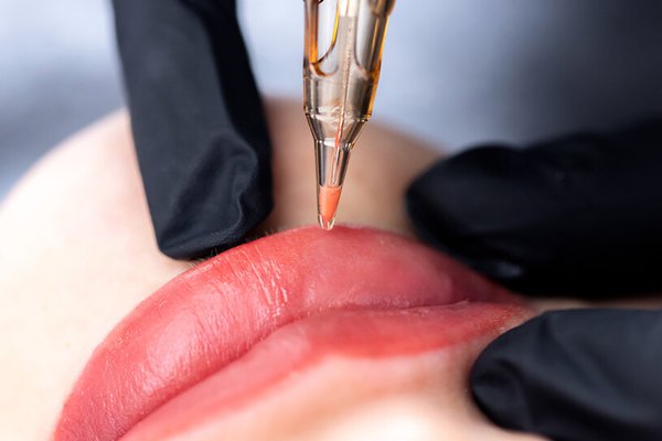 перманентний макіяж губ догляд