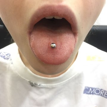 Навчання пірсингу в Києві