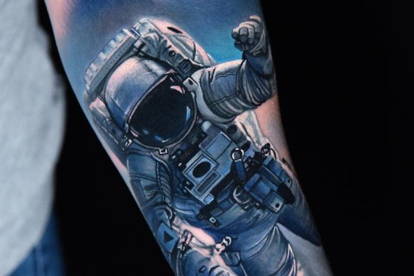 Тату-ескіз астронавт