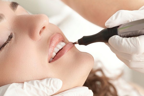 перманентний макіяж губ догляд