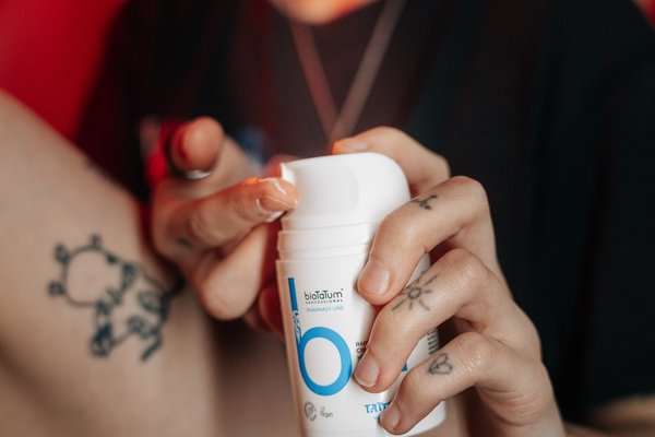 Догляд за тату