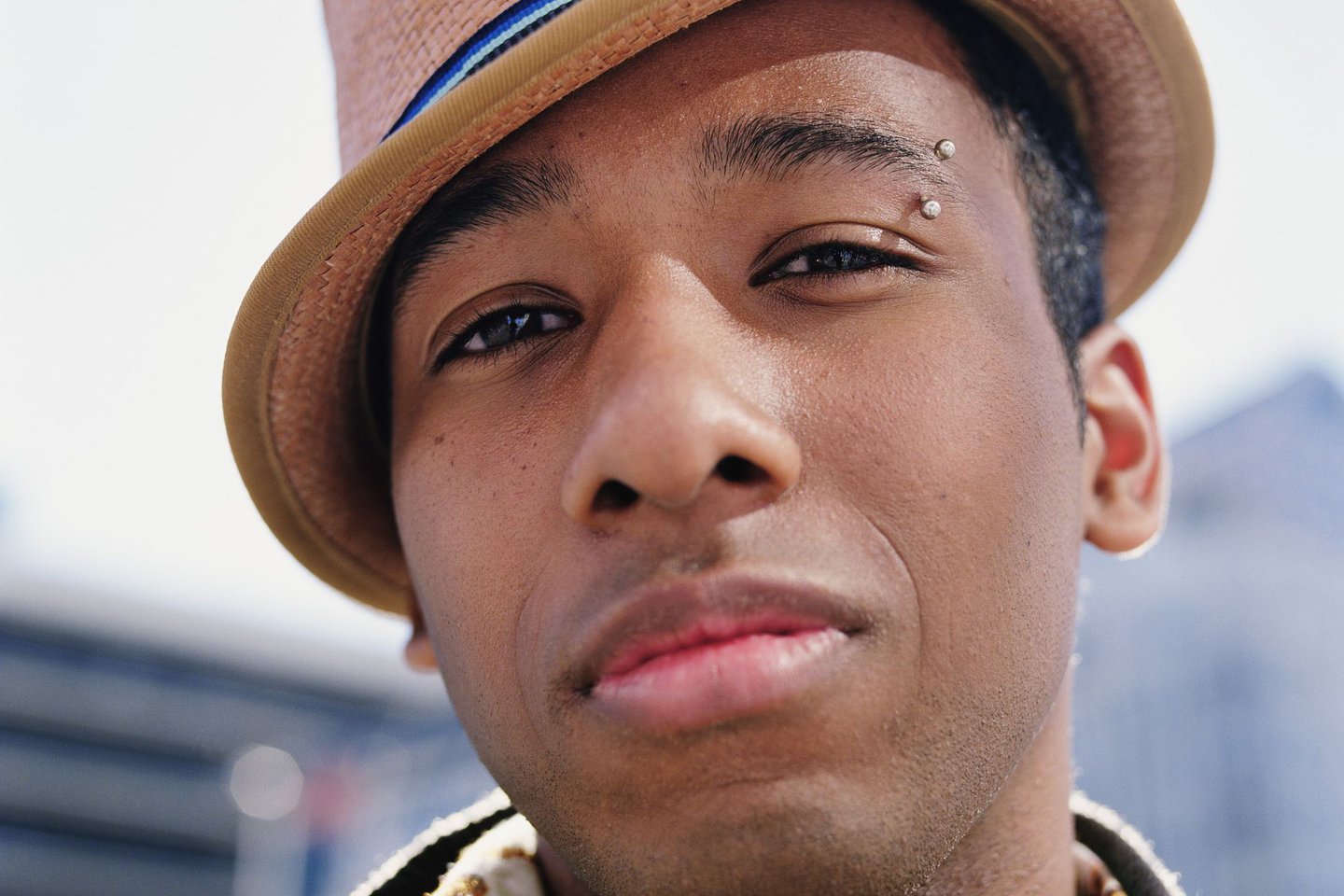 Пірсинг брови