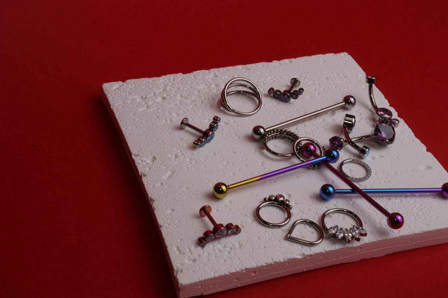 Анодування прикрас для пірсингу
