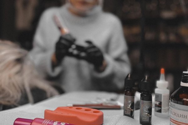 Навчання перманентному макіяжу в Києві