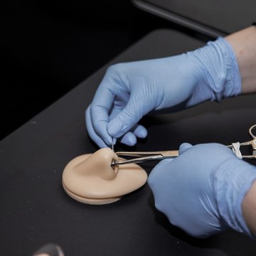 Навчання пірсингу в Броварах