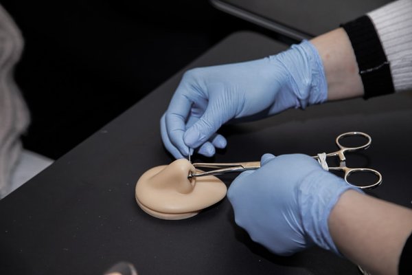 Piercing training in Dubno