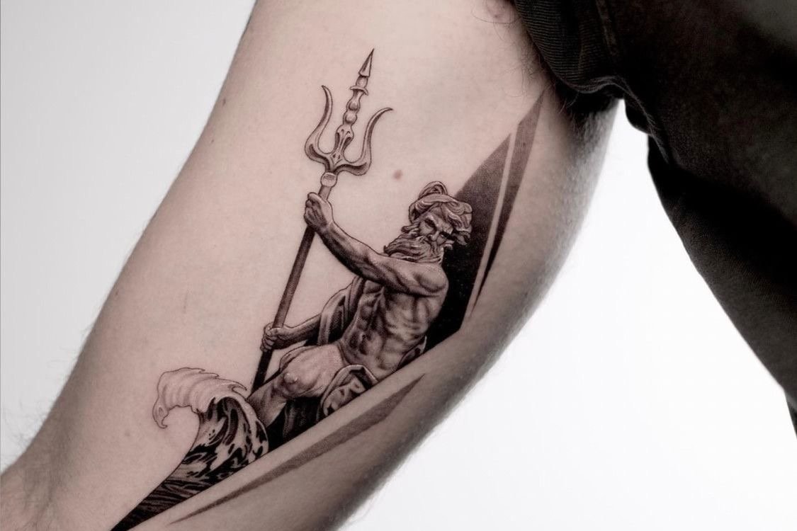тату трезубец