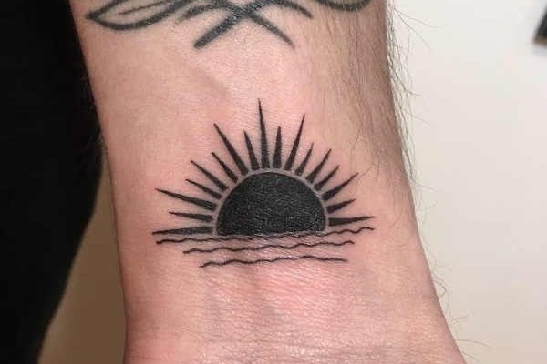 тату солнце