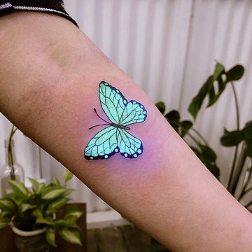 біолюмінесцентні татуювання