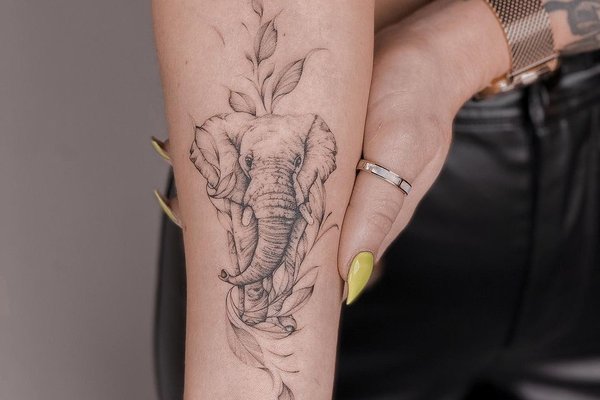 тату слон