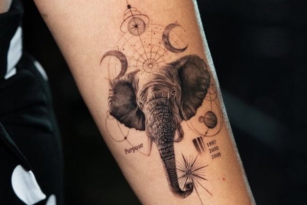 тату слон