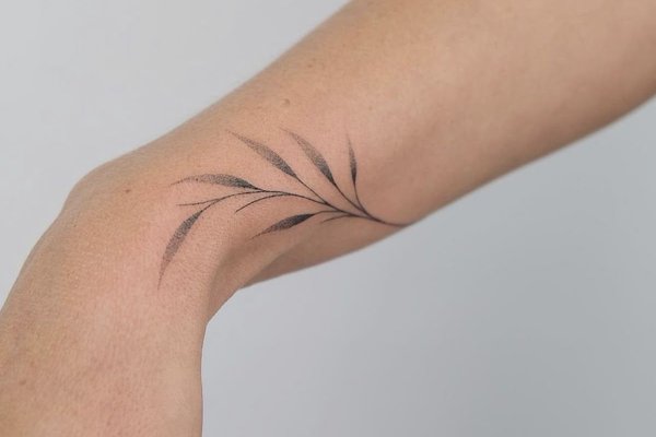 Татуювання гілочка