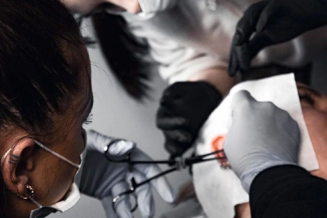 Piercing training in Kolomyia