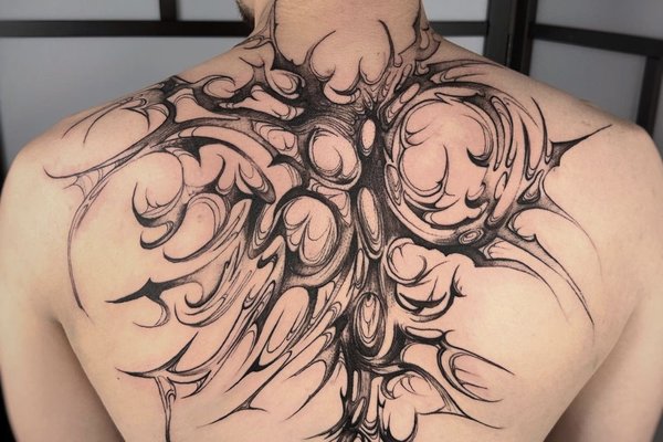 Мужские тату на спине