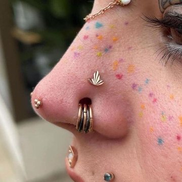 Татуаж веснушек