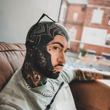 Тату на обличчі