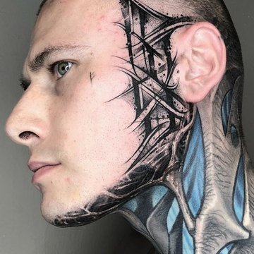 Тату на обличчі