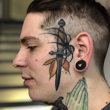 Татуировки на лице