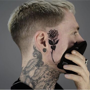 Татуировки на лице