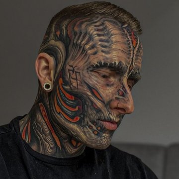 Татуировки на лице