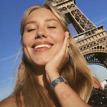 Тату Даші Квіткової