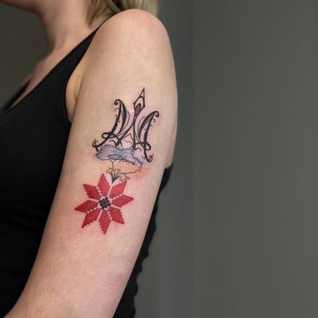 тату "украинская вышиванка"