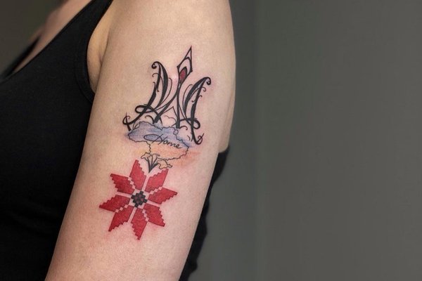 тату «українська вишиванка»