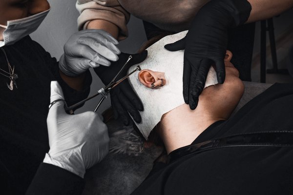 Обучение пирсингу в Калуше