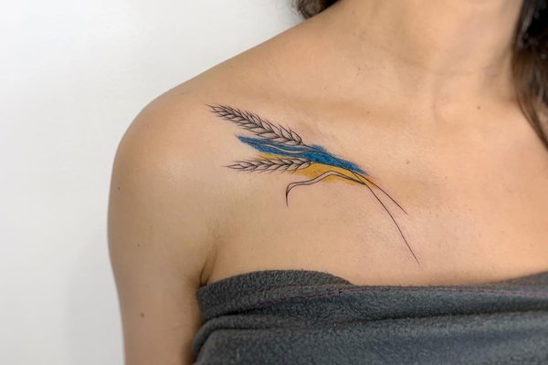 Жіночі патріотичні татуювання