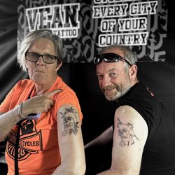 Татуювання в старості: що з ним робити