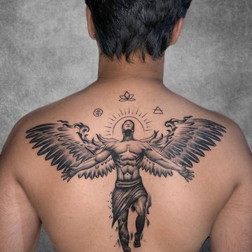 Чоловічі тату на спині