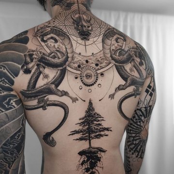 Чоловічі тату на спині