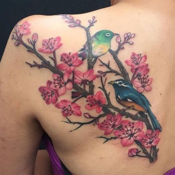 ветка сакуры татуировка