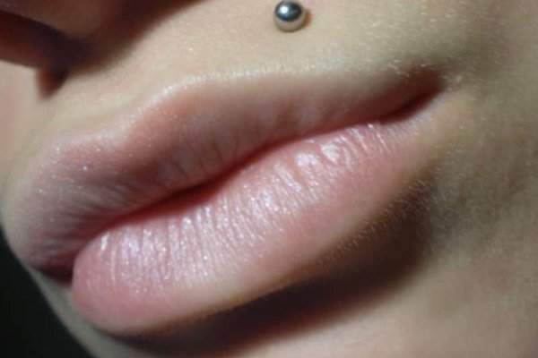 Пирсинг монро