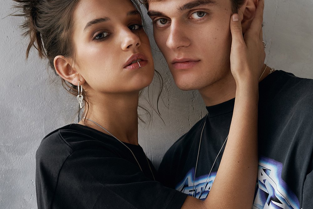 Пирсинг нижней губы