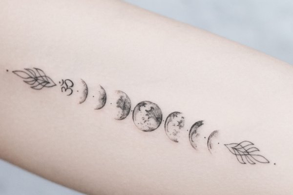 Тату ескізи повний місяць