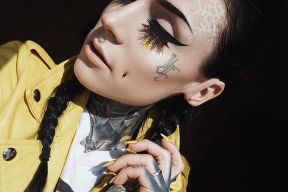 пирсинг в щеках