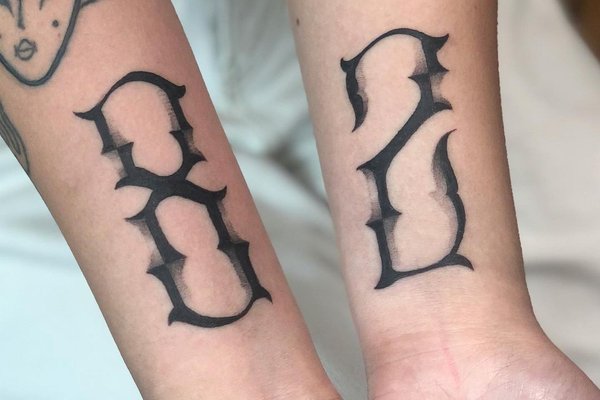 Тату з цифрами