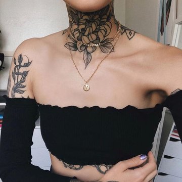 Тату на шиї для жінок