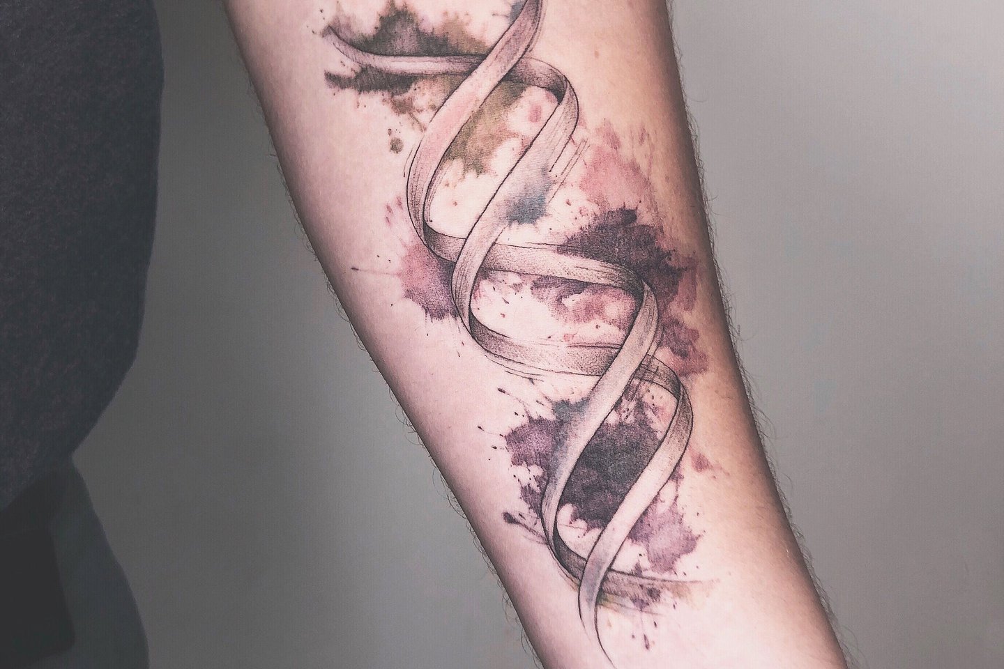 Тату ескіз ДНК