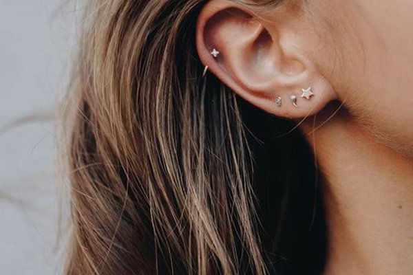 Пірсинг хряща вуха