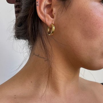 Тату на шиї для жінок