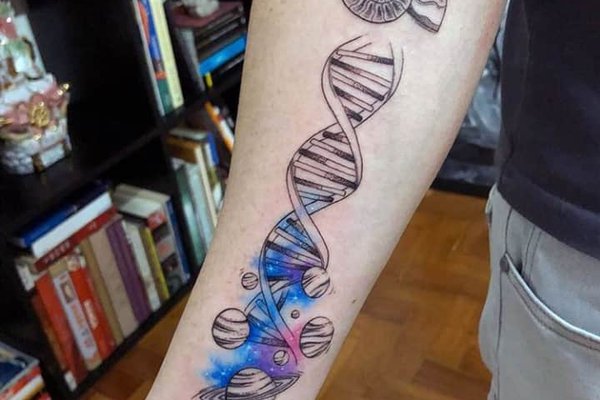 Тату ескіз ДНК