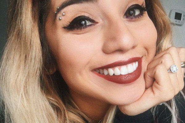 Пірсинг брови